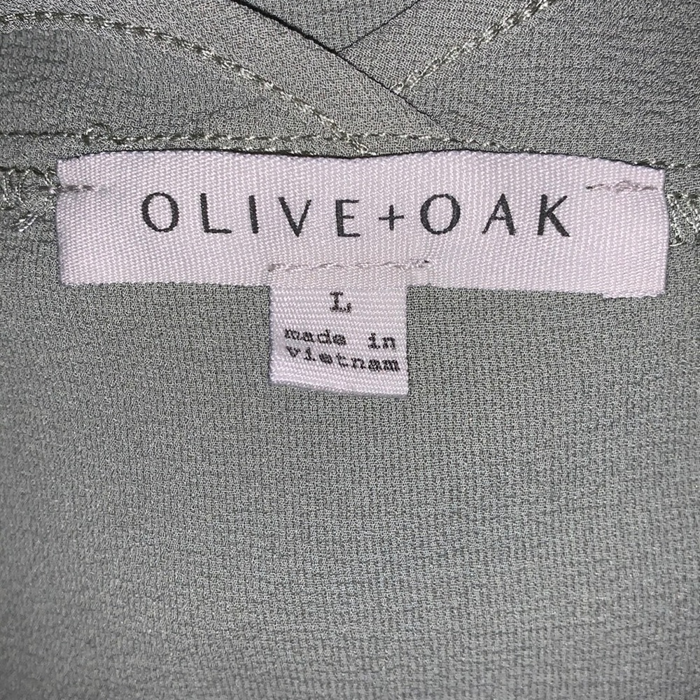 Olive and oak size L top